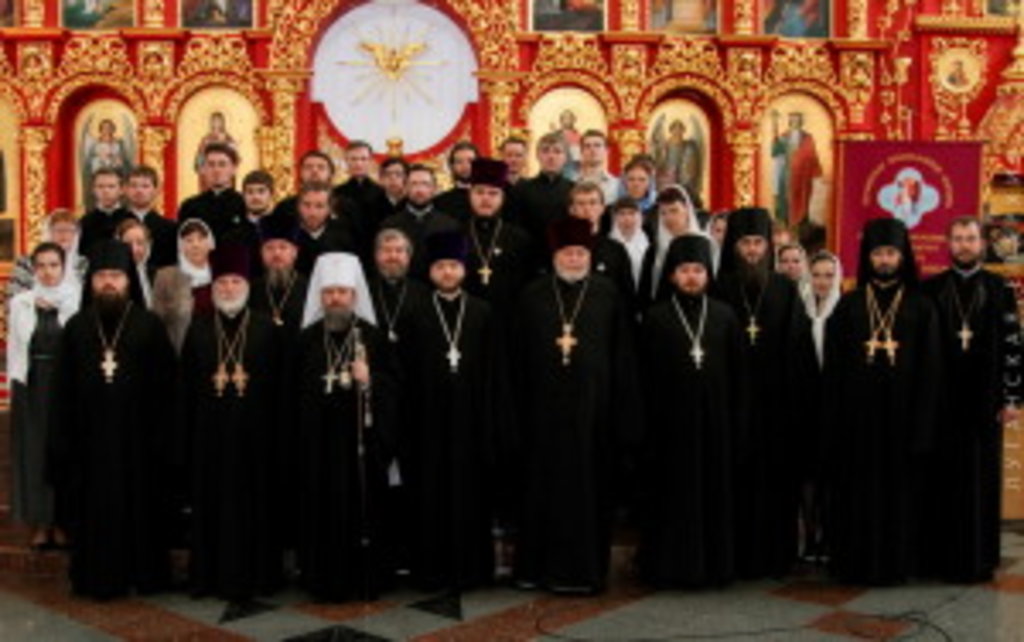 24 травня у Луганському Богословському Університеті імені Архістратига Михаїла відбувся випускний акт