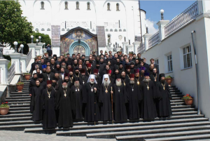 Випускний акт в Почаївській ДС очолили митрополит Сергій і митрополит Володимир