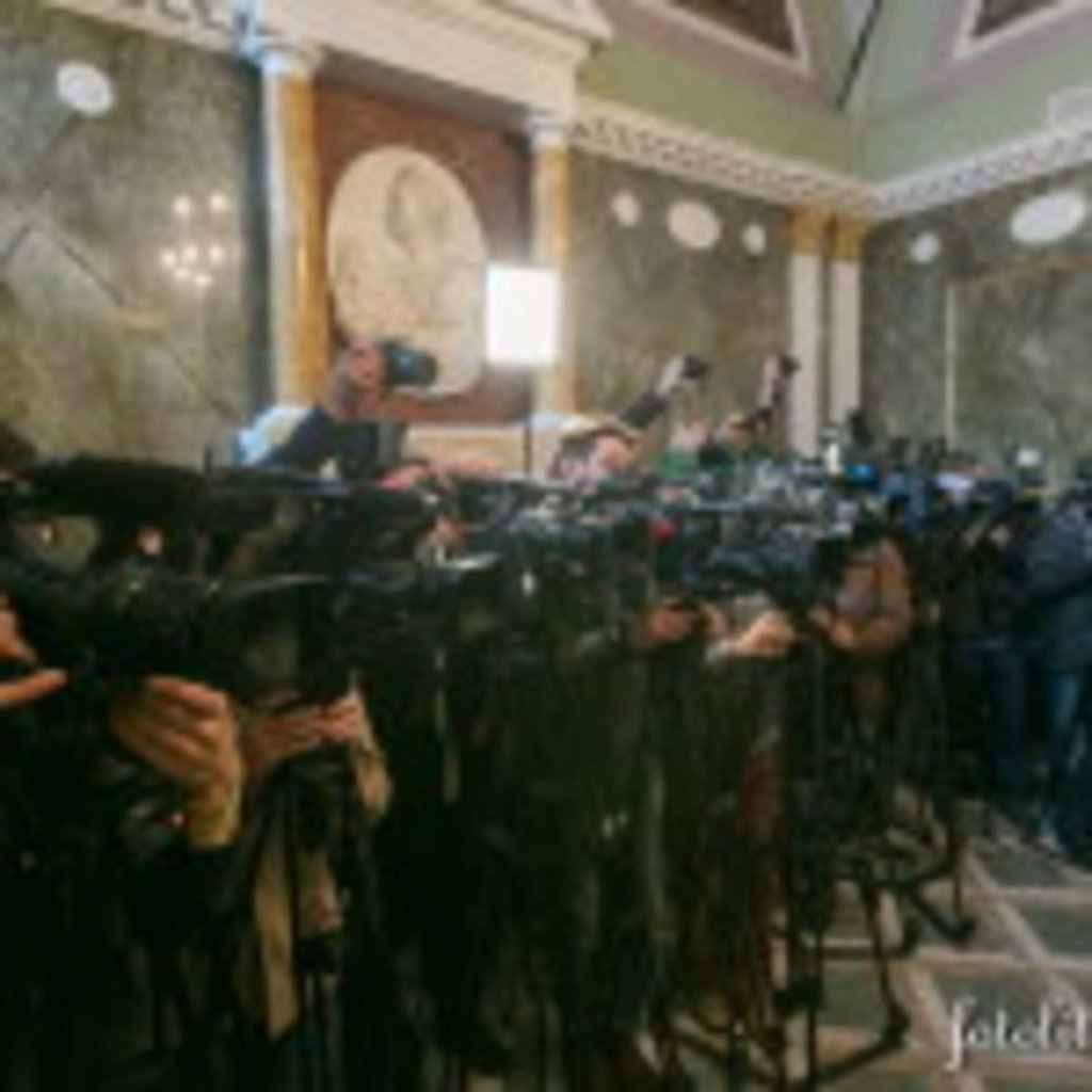 9 листопада, у день пам’яті преподобного Нестора Літописця, після Божественної літургії в Успенському соборі Свято-Успенської Києво-Печерської Лаври з нагоди 400-річчя Київської духовної академії відбувся брифінг для представників ЗМІ