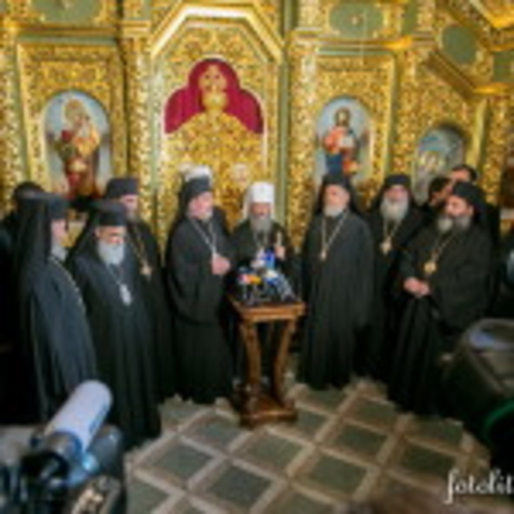 9 листопада, у день пам’яті преподобного Нестора Літописця, після Божественної літургії в Успенському соборі Свято-Успенської Києво-Печерської Лаври з нагоди 400-річчя Київської духовної академії відбувся брифінг для представників ЗМІ