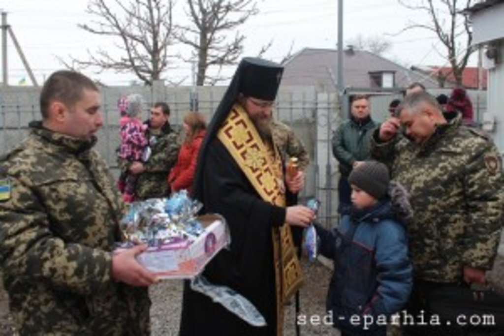 Архієпископ Никодим відвідав луганських прикордонників