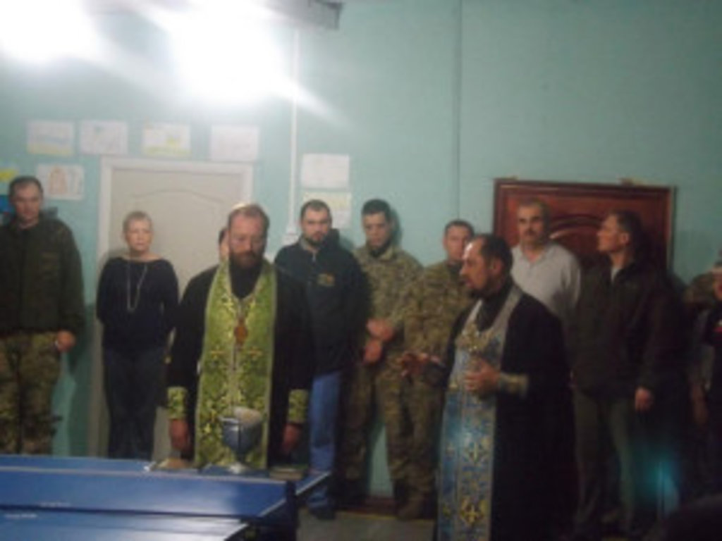 Вінницькі священики відвідали воїнів-земляків на Сході