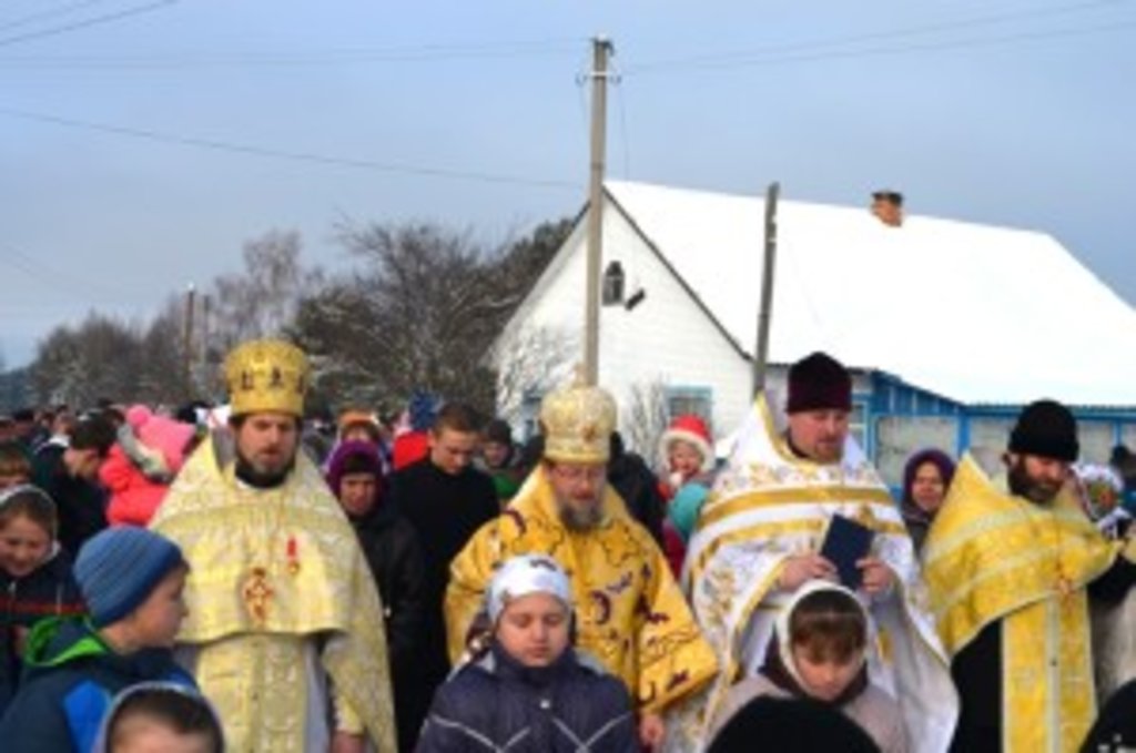 Ходу дітей за мир очолив правлячий архієрей Сарненської єпархії