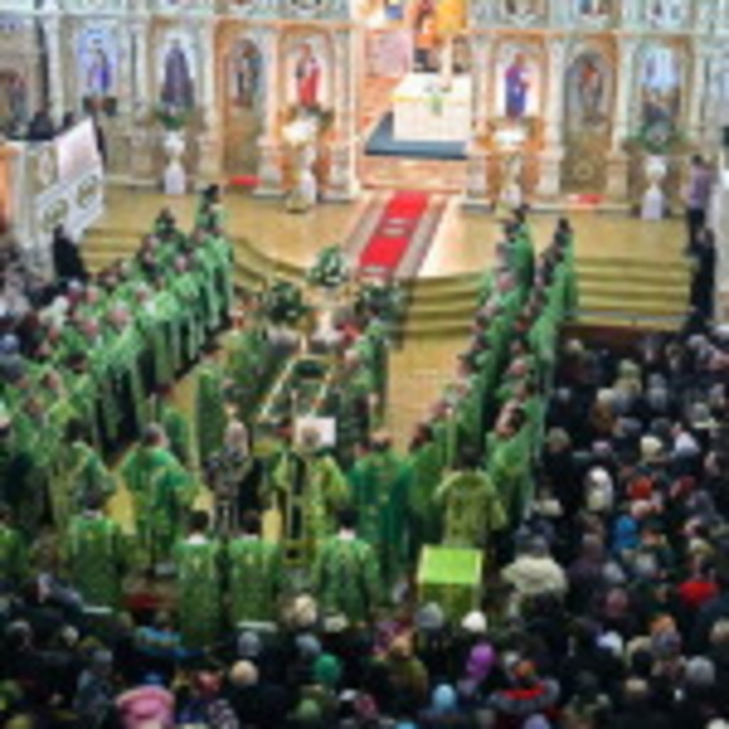 2016-ий рік віряни Української Православної Церкви розпочали зі спільної молитви за Україну перед мощами преподобного Амфілохія Почаївського