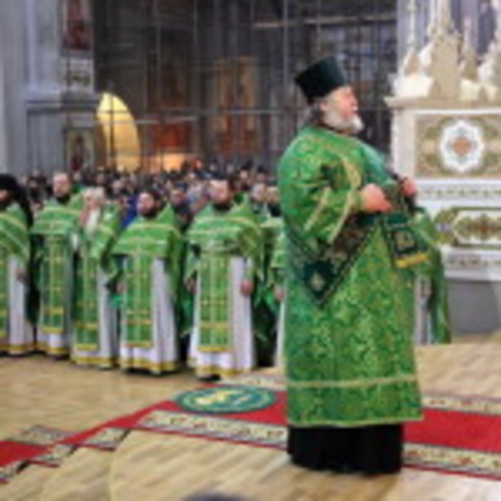 2016-ий рік віряни Української Православної Церкви розпочали зі спільної молитви за Україну перед мощами преподобного Амфілохія Почаївського
