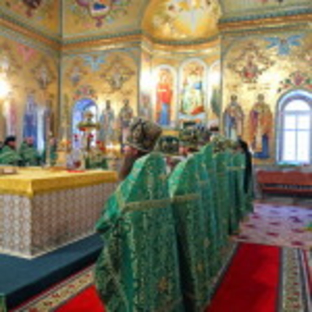 2016-ий рік віряни Української Православної Церкви розпочали зі спільної молитви за Україну перед мощами преподобного Амфілохія Почаївського