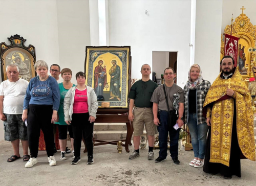 Сімейний відділ Київської єпархії провів молебень і зустріч з вихованцями столичного реабілітаційного центру