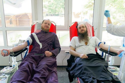 Київські духовні школи вчергове приєдналися до здачі крові для поранених воїнів ЗСУ