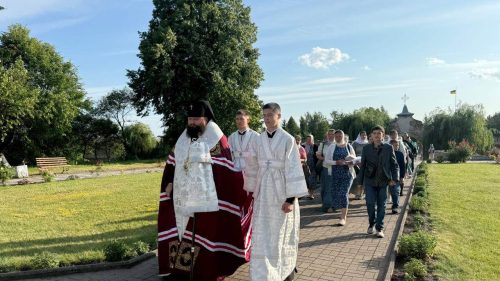 У Рівненській єпархії звершили заупокійну молитву на могилах спочилих козаків