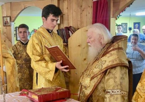 У храмі Хустської єпархії відбулося освячення престолу