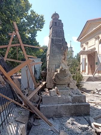 Внаслідок попадання російського снаряду вчергове постраждав Катериненський собор у Херсоні