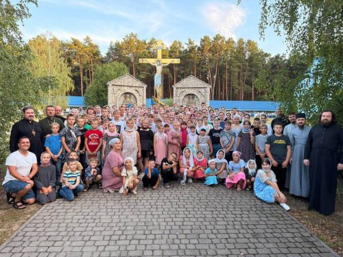 Духовне збагачення, оздоровлення і відпочинок: у єпархіях УПЦ організували молодіжні табори — частина 7