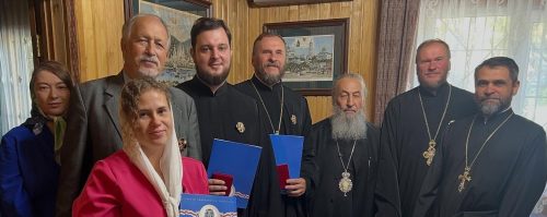 Предстоятель відзначив церковними нагородами працівників Соціального відділу УПЦ